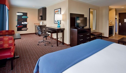 Suite, 1 King Bed, Accessible (Mobility)