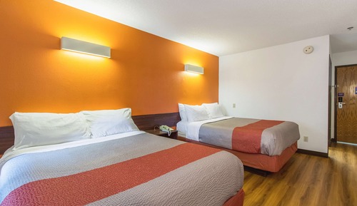 Standard Room, 2 Queen Beds, Non Smoking