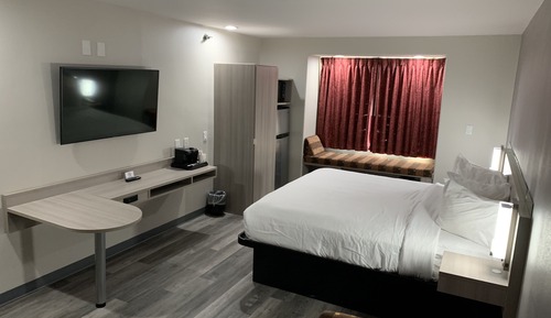 Studio, 1 King Bed, Accessible, Non Smoking (Mobility)