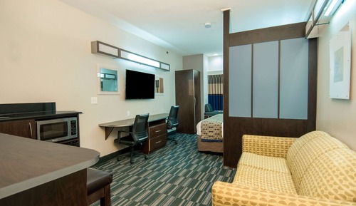 Studio Suite, 1 King Bed, Non Smoking