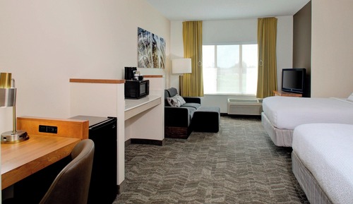 Suite, Multiple Beds (Mobility/Hearing Accessible, Tub)