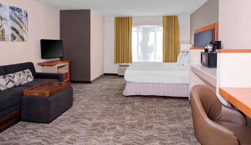 Suite, 1 King Bed with Sofa bed (Mobility/Hearing Accessible, Tub)