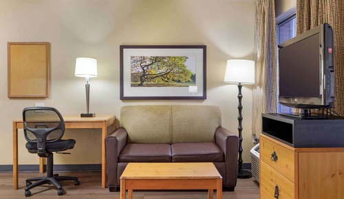 Deluxe Studio, 1 King Bed with Sofa bed, Non Smoking