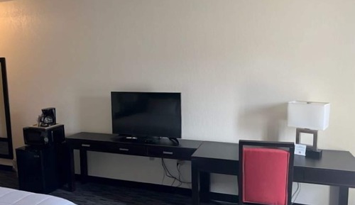 Standard Room, 1 Queen Bed, Accessible