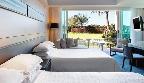 Room, 2 Queen Beds, Garden View, Ground Floor