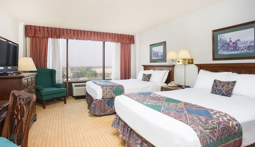 Suite, 2 Queen Beds, Non Smoking