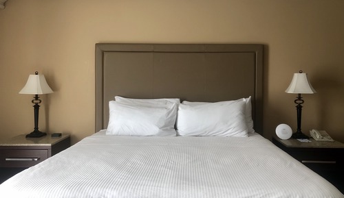 Deluxe Suite, 1 King Bed, Non Smoking (One-Bedroom Suite)