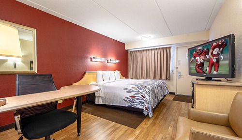 Superior Room, 1 King Bed, Accessible (Smoke Free)