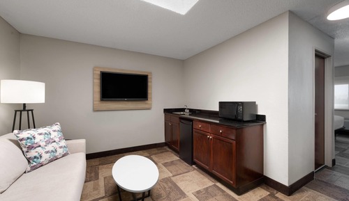 Studio Suite, 1 King Bed, Non Smoking