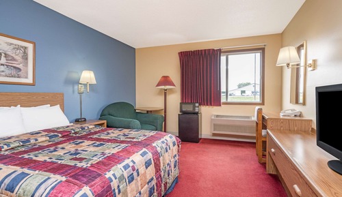 Standard Room, 1 Queen Bed, Accessible, Non Smoking