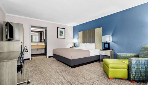 Standard Room, 1 King Bed, Non Smoking