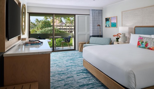 Signature Room, 1 King Bed, Garden View (Newly Renovated)