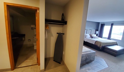 Luxury Suite, 1 King Bed, Non Smoking, Hot Tub