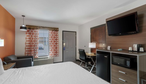 Standard Room, 1 King Bed, Accessible, Non Smoking