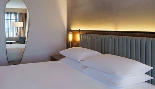 Deluxe Room, 1 King Bed