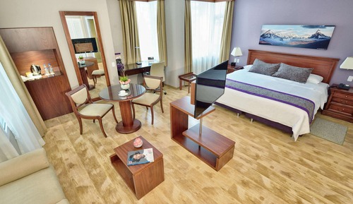 Superior Suite, 1 King Bed (Privilege room)