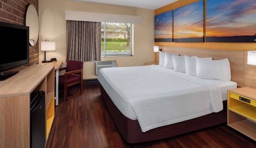 Room, 1 King Bed, Non Smoking