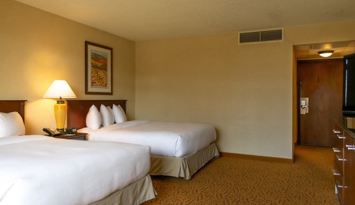 Room, 2 Queen Beds, Accessible (Mobility, Roll-In Shower)
