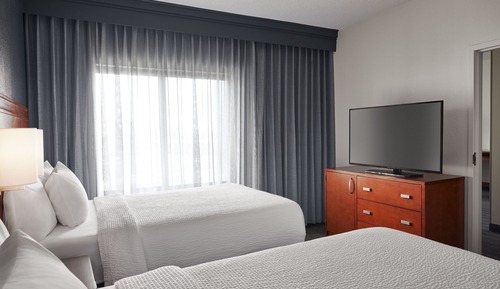 Suite, 1 Bedroom with 2 Double Beds and a Pull Out Sofa Sleeper