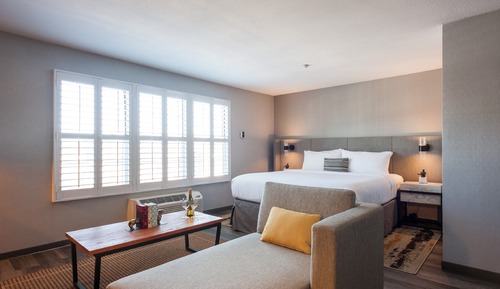 Standard Room, 1 King Bed