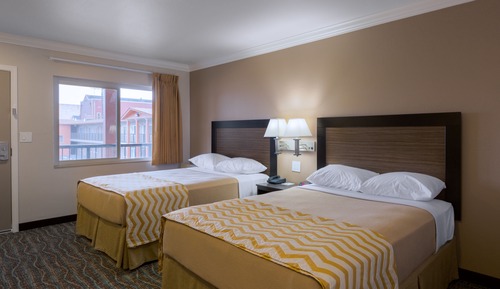 Room, Multiple Beds, Accessible, Non Smoking (Mobility, Tub w/Grab Bars)