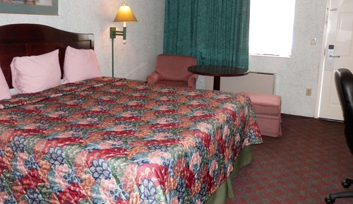 One king bed non smoking