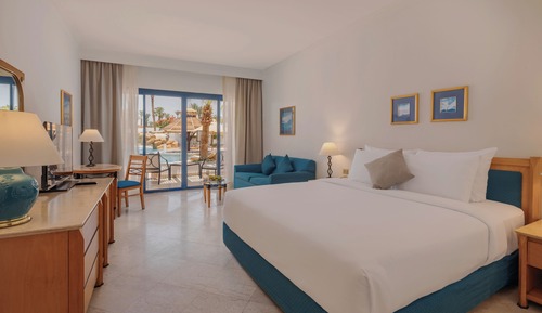 Superior Room, Pool View (Queen or Twin)