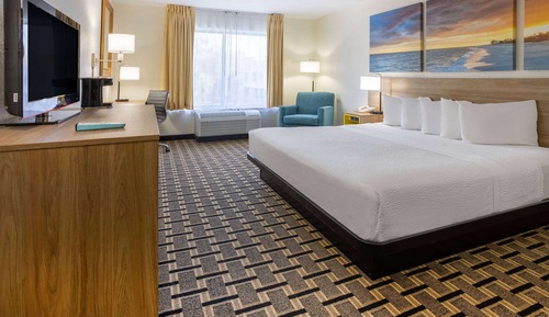 Room, 1 King Bed, Accessible, Non Smoking (Tub with Grab Bars)