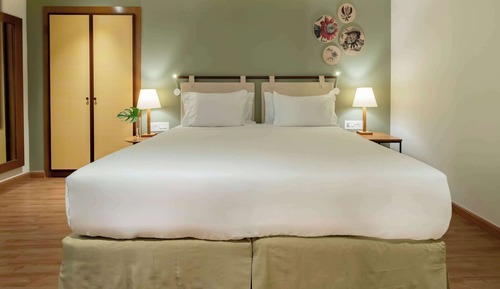Superior Room, 1 King Bed (Accessible)