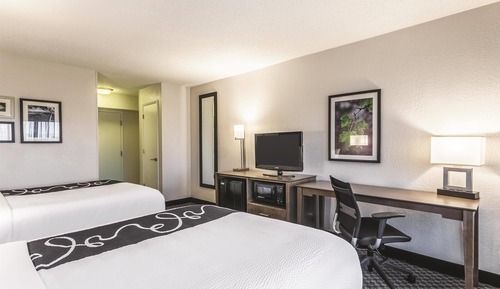 Room, 2 Queen Beds, Non Smoking