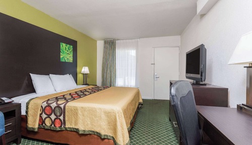 Room, 1 King Bed, Accessible, Non Smoking (Mobility)