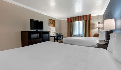 Standard Room, 2 Queen Beds, Non Smoking, Refrigerator & Microwave