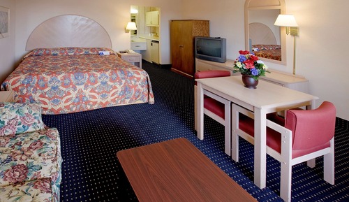 Room, 1 King Bed, Smoking