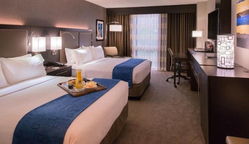 Classic Room (Two Queen Hearing Mobility Access)