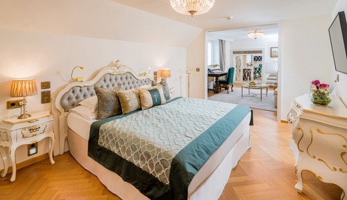 Suite, City View
