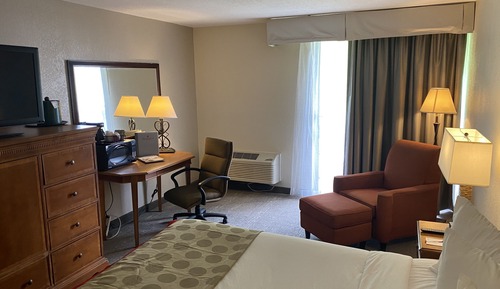 Room, 1 King Bed, Accessible, Non Smoking (Sandia Mountain View)