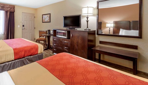 Standard Room, 2 Queen Beds, Non Smoking