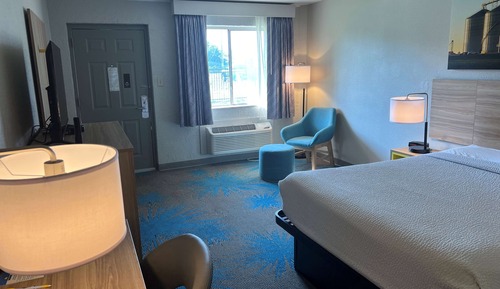Suite, 1 King Bed, Non Smoking