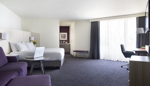 Premium Room, 1 King Bed, Corner (Worklife, Minifridge)