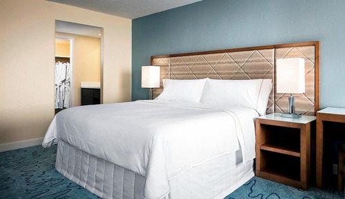 Premium Room, 1 King Bed with Sofa bed, Non Smoking