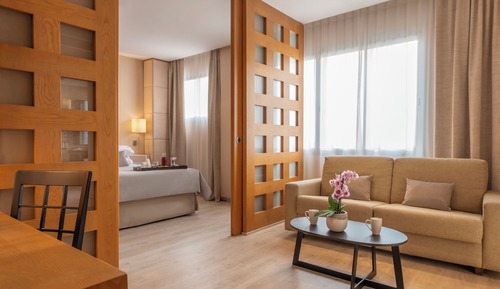 Junior Suite (Extra Bed 2 adults + 1 child)