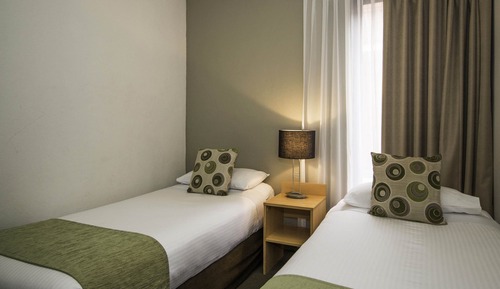 2 Bedroom Apartment (Twin/Twin)