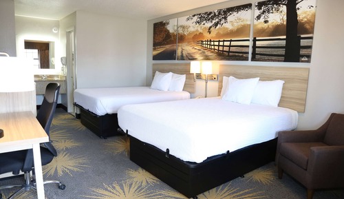 Standard Room, 2 Queen Beds, Non Smoking