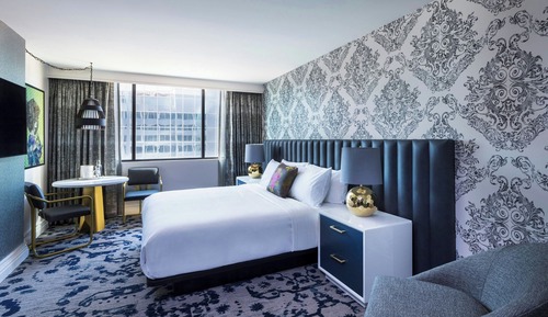Classic Room, 1 King Bed, Non Smoking