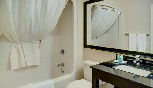 Standard Room, 1 King Bed, Non Smoking, Ground Floor