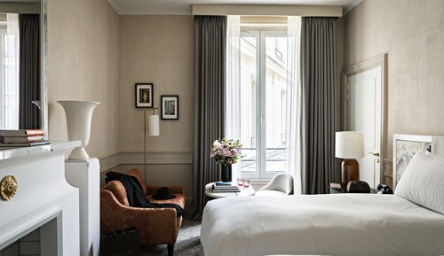 Luxury Room, 2 Twin Beds, Courtyard View (or Scribe St. View)