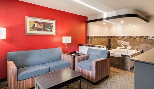 Suite, 1 King Bed with Sofa bed, Non Smoking, Hot Tub