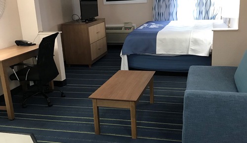 Suite, 1 King Bed, Smoking
