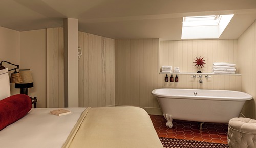 Junior Suite, Connecting Rooms (Component Suite)