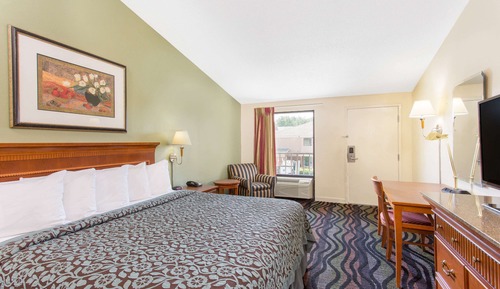 Standard Room, 1 King Bed